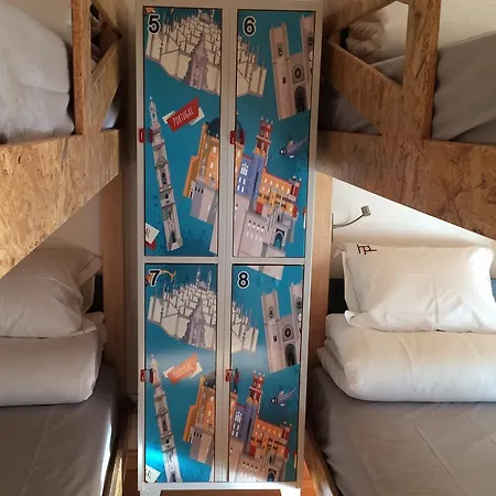 House Petit Lusa 3* ליסבון