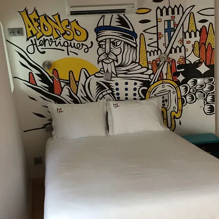 House Petit Lusa בית הארחה 3*