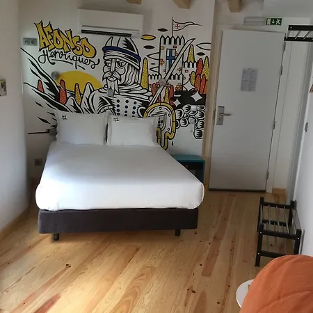 House Petit Lusa בית הארחה ליסבון