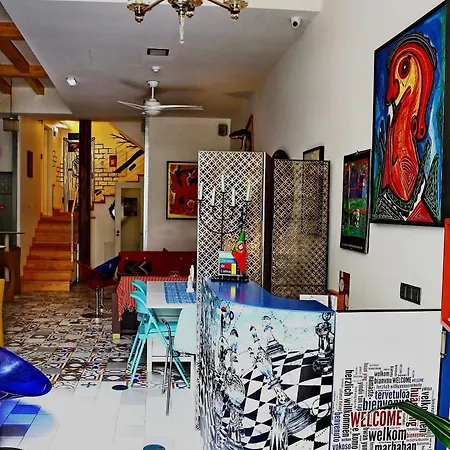House Petit Lusa 3* ליסבון