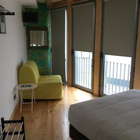 Πανσιόν House Petit Lusa 2*