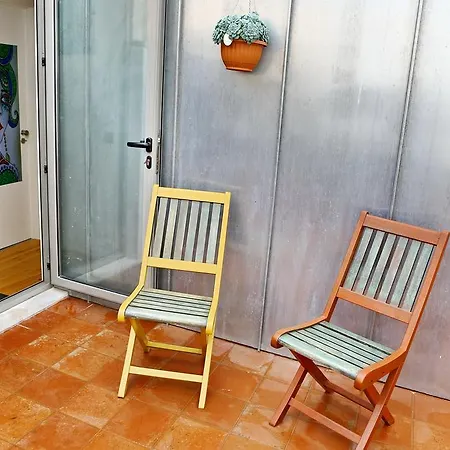 House Petit Lusa Πανσιόν 2*
