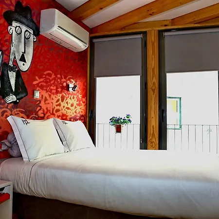 Πανσιόν House Petit Lusa 2*