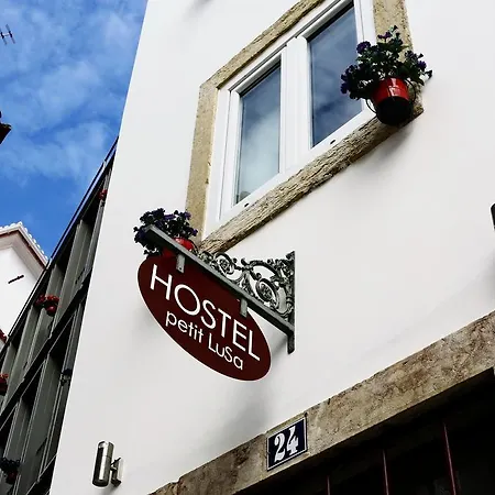 House Petit Lusa Lissabon