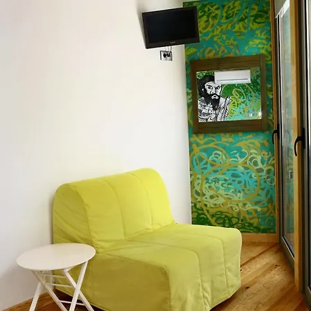 Gasthuis House Petit Lusa Lissabon