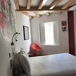 House Petit Lusa 3* Lizbona